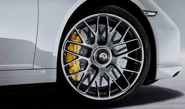 Lufthebesystem am Porsche Porsche Vorderrad