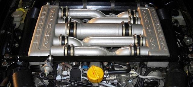 Porsche 8-Zylinder Motor im Modell 928