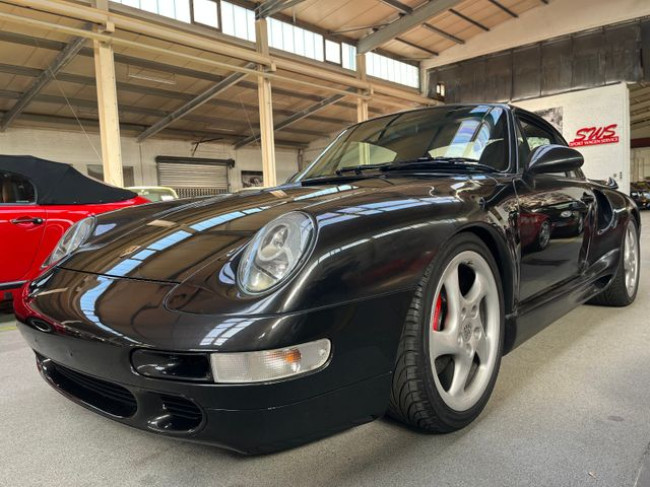 PORSCHE 993 TURBO COUPE IN SCHWARZ