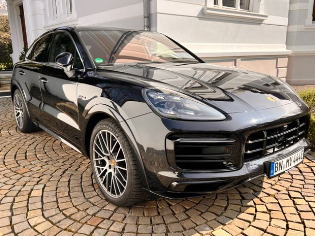 PORSCHE CAYENNE COUPE E-HYBRID - 1. HAND