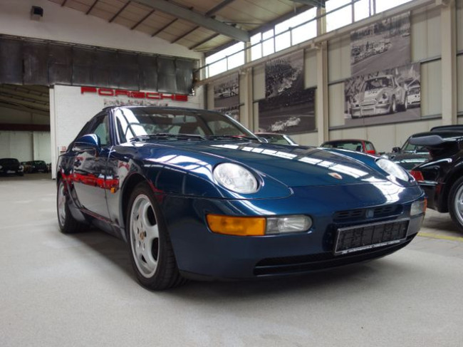 PORSCHE 968 TARGA IN AMAZONSGRÜN
