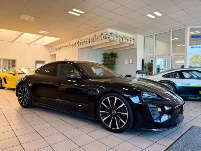 PORSCHE TAYCAN TURBO S - 2. HAND