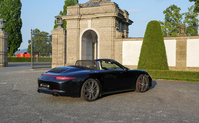 PORSCHE 991.1 CARRERA 4 GTS CABRIOLET