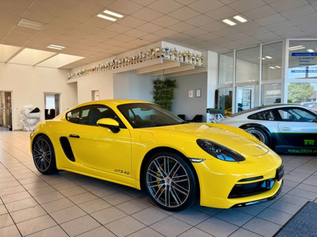 PORSCHE 718 CAYMAN GTS 4,0L - 1. HAND