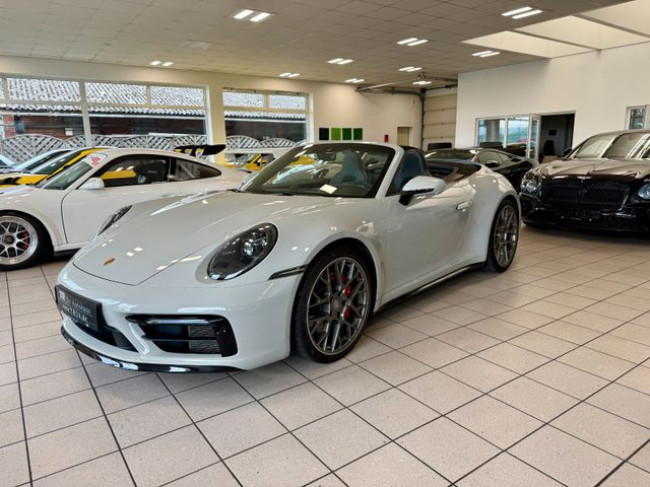 Porsche Gebrauchtwagen von T & R - Ihr Autohaus GmbH PORSCHE 992 CARRERA 4S CABRIOLET - 2. HAND