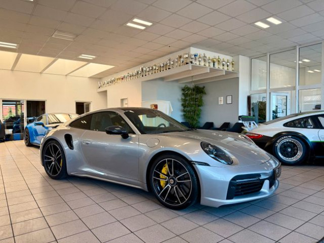 PORSCHE 992 TURBO S - 1. HAND
