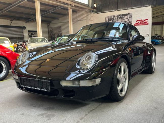 PORSCHE 993 CARRERA 4S COUPE - MOTOR REVIDIERT