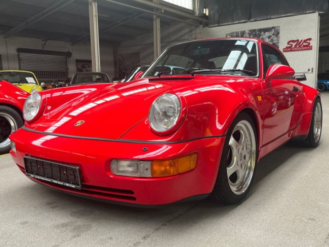 PORSCHE 964 3,3L TURBO COUPE IN INDISCHROT