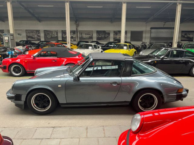 Porsche Gebrauchtwagenangebot PORSCHE 911 3,2L TARGA IN SCHIEFERBLAU