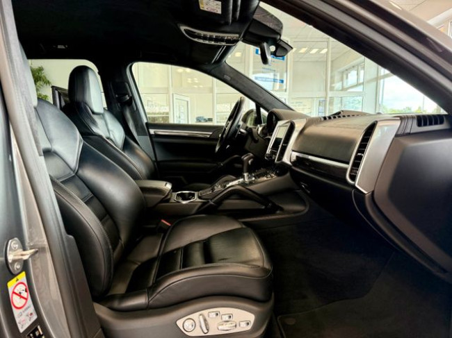 Porsche Gebrauchtwagenangebot PORSCHE CAYENNE S DIESEL - 3. HAND