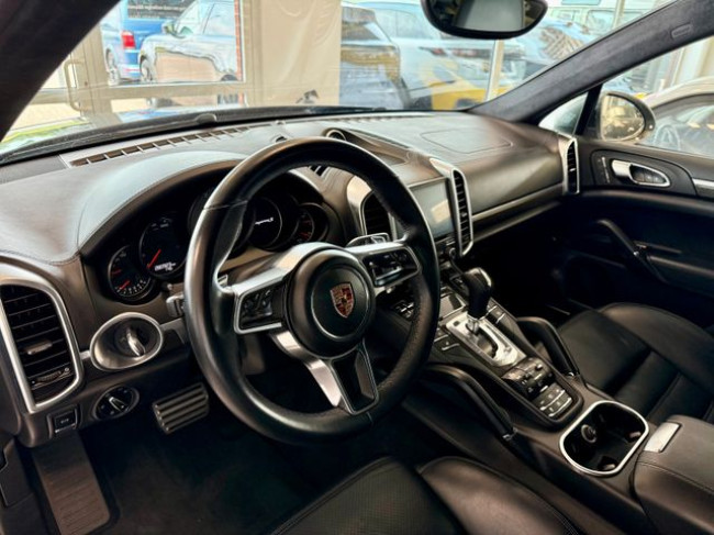 Porsche Gebrauchtwagenangebot PORSCHE CAYENNE S DIESEL - 3. HAND