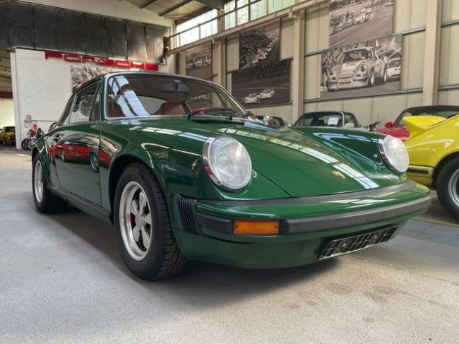 Porsche Gebrauchtwagenangebot PORSCHE 911 CARRERA 2,7L IN IRISCHGRÜN