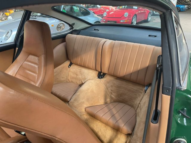 Porsche Gebrauchtwagenangebot PORSCHE 911 CARRERA 2,7L IN IRISCHGRÜN