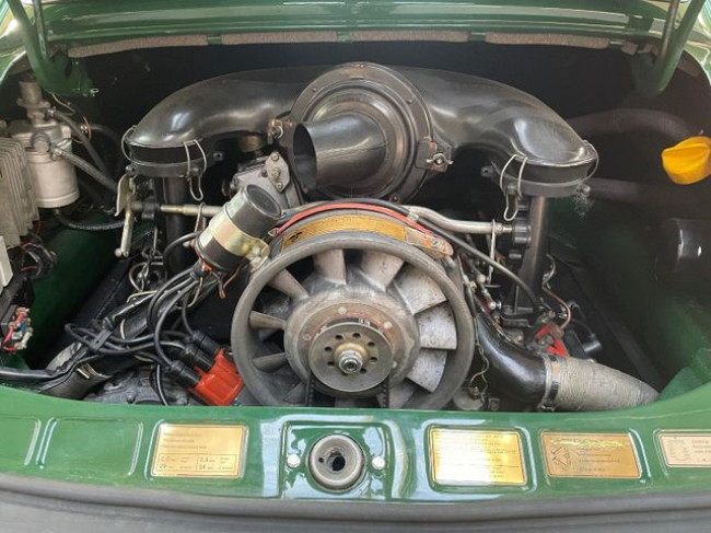 Porsche Gebrauchtwagenangebot PORSCHE 911 CARRERA 2,7L IN IRISCHGRÜN