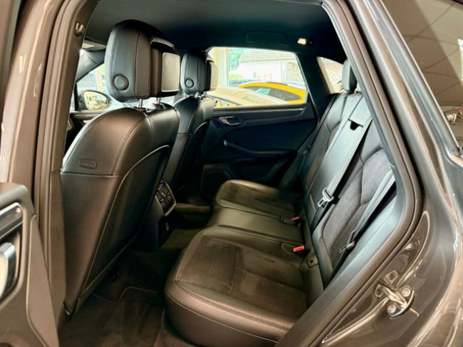 Porsche Gebrauchtwagenangebot PORSCHE MACAN IN ACHATGRAU - 2 VORBESITZER