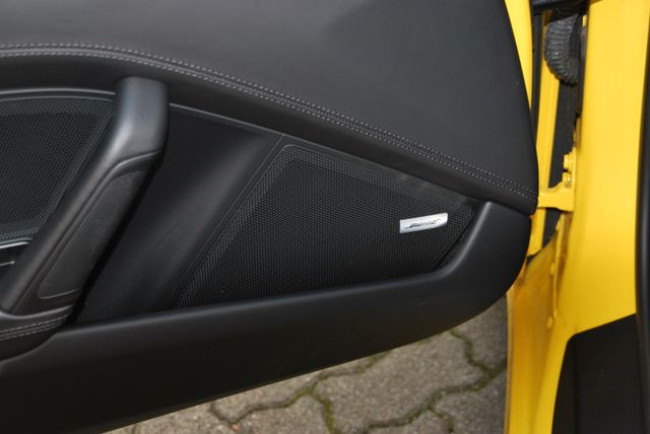 Porsche Gebrauchtwagenangebot PORSCHE 992 TARGA 4S IN RACINGGELB