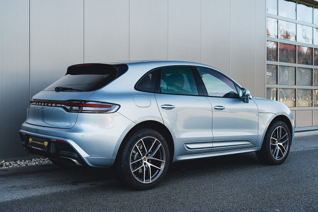 Porsche Gebrauchtwagenangebot PORSCHE MACAN IN DOLOMITSILBER-METALLIC