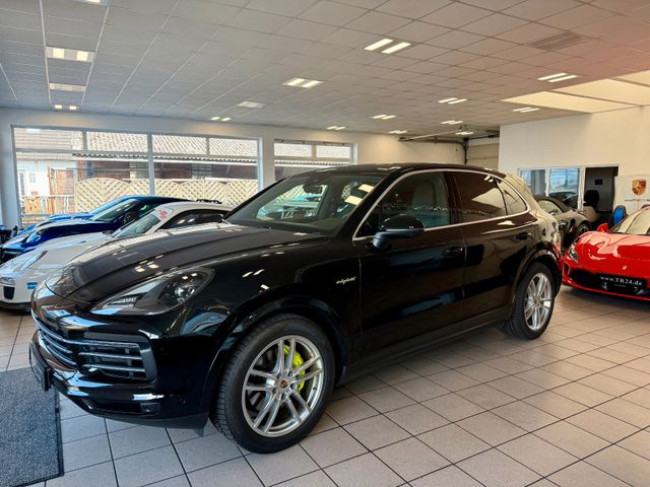 Porsche Gebrauchtwagenangebot PORSCHE CAYENNE E-HYBRID - 1. HAND