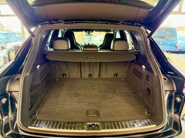 Porsche Gebrauchtwagenangebot PORSCHE CAYENNE E-HYBRID - 1. HAND