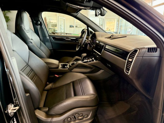 Porsche Gebrauchtwagenangebot PORSCHE CAYENNE E-HYBRID - 1. HAND