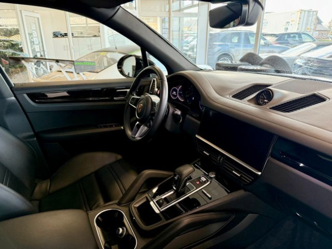 Porsche Gebrauchtwagenangebot PORSCHE CAYENNE E-HYBRID - 1. HAND