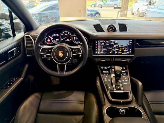 Porsche Gebrauchtwagenangebot PORSCHE CAYENNE E-HYBRID - 1. HAND