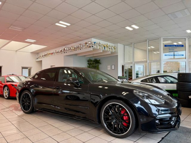 PORSCHE PANAMERA GTS - 2. HAND