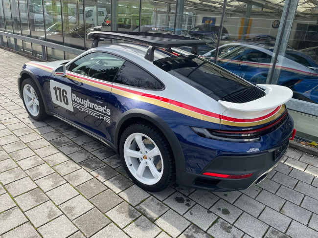 Porsche Gebrauchtwagenangebot PORSCHE 911 CARRERA DAKAR - TAGESZULASSUNG