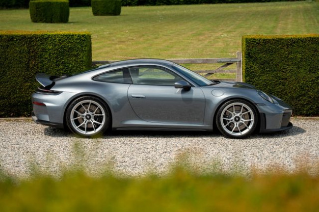 Porsche Gebrauchtwagenangebot PORSCHE 992.2 GT3 TOURING - 1. HAND