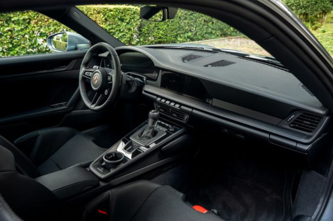 Porsche Gebrauchtwagenangebot PORSCHE 992.2 GT3 TOURING - 1. HAND