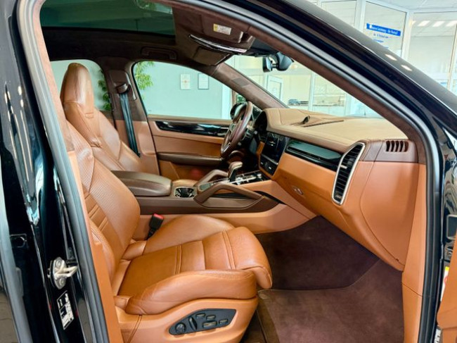 Porsche Gebrauchtwagenangebot PORSCHE CAYENNE COUPE GTS - 1 HAND, SCHECKHEFT