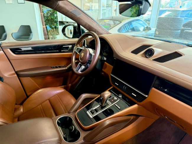 Porsche Gebrauchtwagenangebot PORSCHE CAYENNE COUPE GTS - 1 HAND, SCHECKHEFT