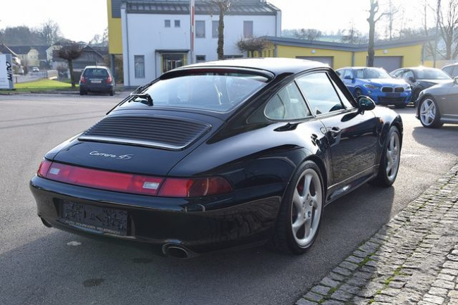 Porsche Gebrauchtwagenangebot PORSCHE 993 CARRERA 4S COUPE - 2. HAND