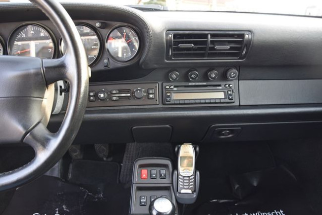 Porsche Gebrauchtwagenangebot PORSCHE 993 CARRERA 4S COUPE - 2. HAND