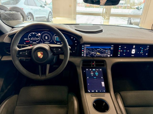 Porsche Gebrauchtwagenangebot PORSCHE TAYCAN 4S IN FROZENBLUE-METALLIC