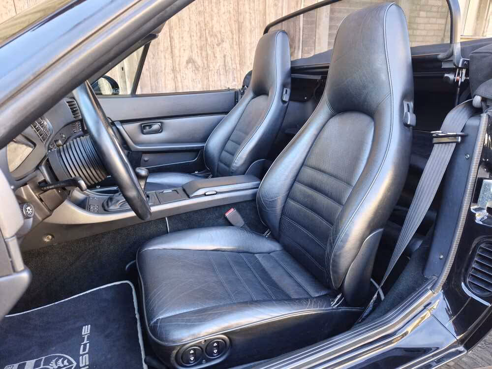 Porsche Gebrauchtwagenangebot PORSCHE 944 TURBO CABRIOLET IN SCHWARZ