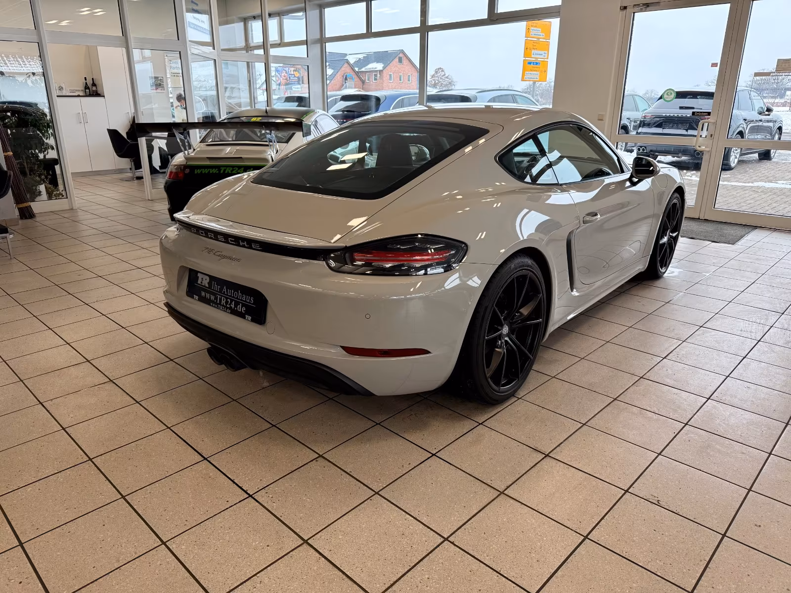 Porsche Gebrauchtwagenangebot PORSCHE 718 CAYMAN IN KREIDE - 2 FAHRZEUGHALTER
