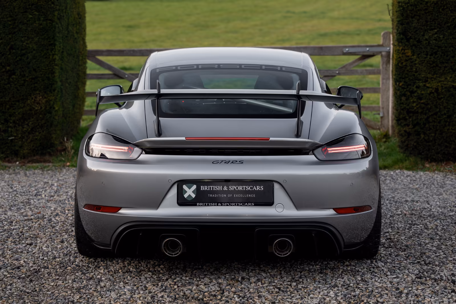 Porsche Gebrauchtwagenangebot PORSCHE CAYMAN GT4 RS WEISSACH - GT-SILBER METALLIC