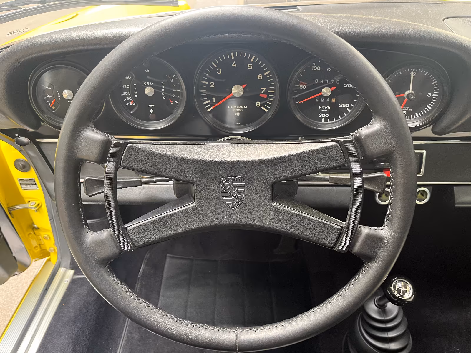 Porsche Gebrauchtwagenangebot PORSCHE 911 CARRERA RS (73er) IN HELLGELB