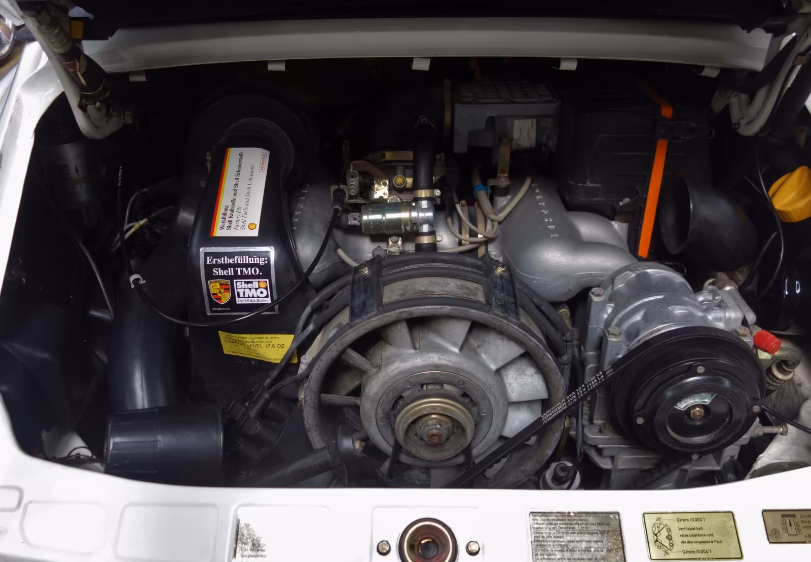 Porsche Gebrauchtwagenangebot PORSCHE 911 CARRERA 3.2L CABRIOLET - G-50 GETRIEBE