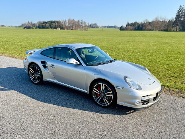 Porsche Gebrauchtwagenangebot PORSCHE 997.2 TURBO COUPE IN ARKTISSILBER-METALLIC