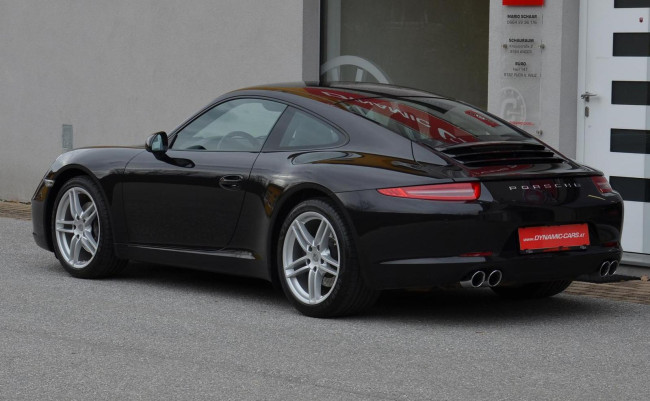 PORSCHE 991 CARRERA COUPE IN BASALTSCHWARZ - 1. HAND