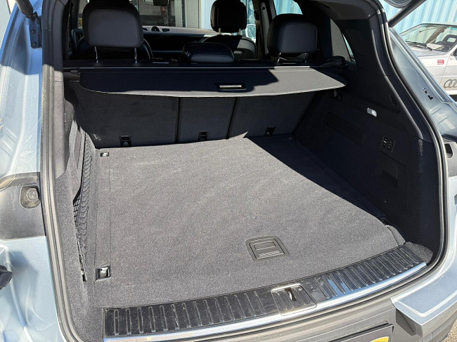 Porsche Gebrauchtwagenangebot PORSCHE CAYENNE III E-HYBRID IN DOLOMITSILBER