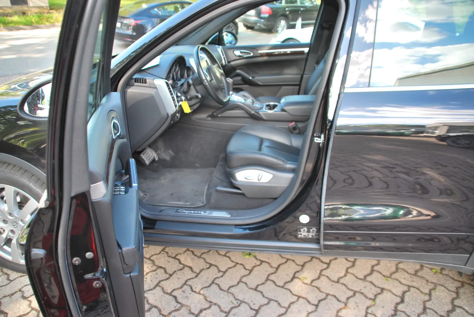Porsche Gebrauchtwagenangebot PORSCHE CAYENNE S DIESEL IN TIEFSCHWARZ - 1. HAND