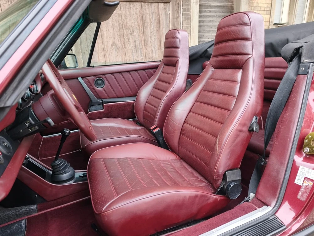 Porsche Gebrauchtwagenangebot PORSCHE 911 SC CABRIOLET IN BORDEAUX
