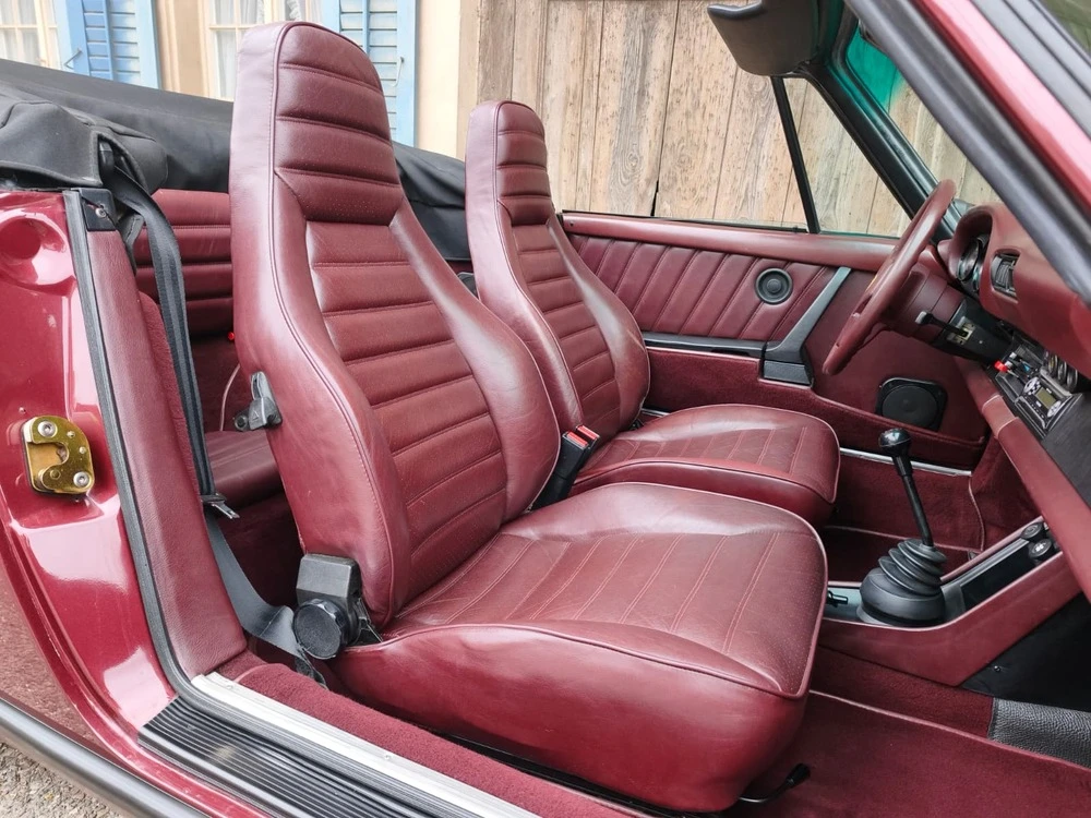 Porsche Gebrauchtwagenangebot PORSCHE 911 SC CABRIOLET IN BORDEAUX