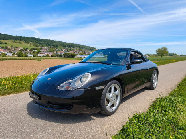 Porsche Gebrauchtwagenangebot PORSCHE 996 CARRERA CABRIOLET IN SCHWARZ