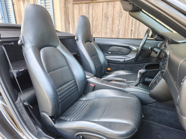 Porsche Gebrauchtwagenangebot PORSCHE 996 CARRERA CABRIOLET IN SCHWARZ