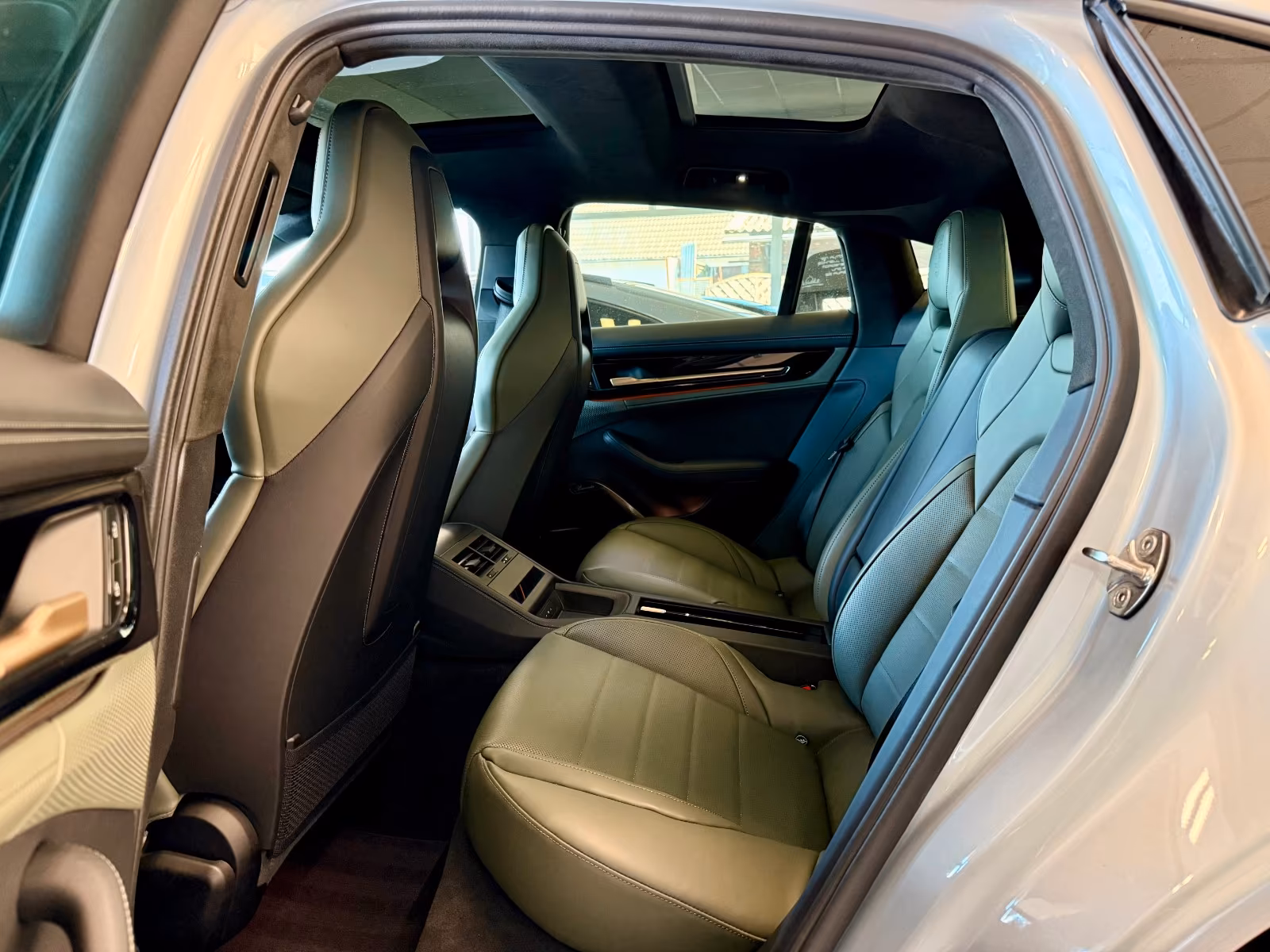 Porsche Gebrauchtwagenangebot PORSCHE PANAMERA TURBO S E-HYBRID - 1 VORBESITZER, TOP-ZUSTAND