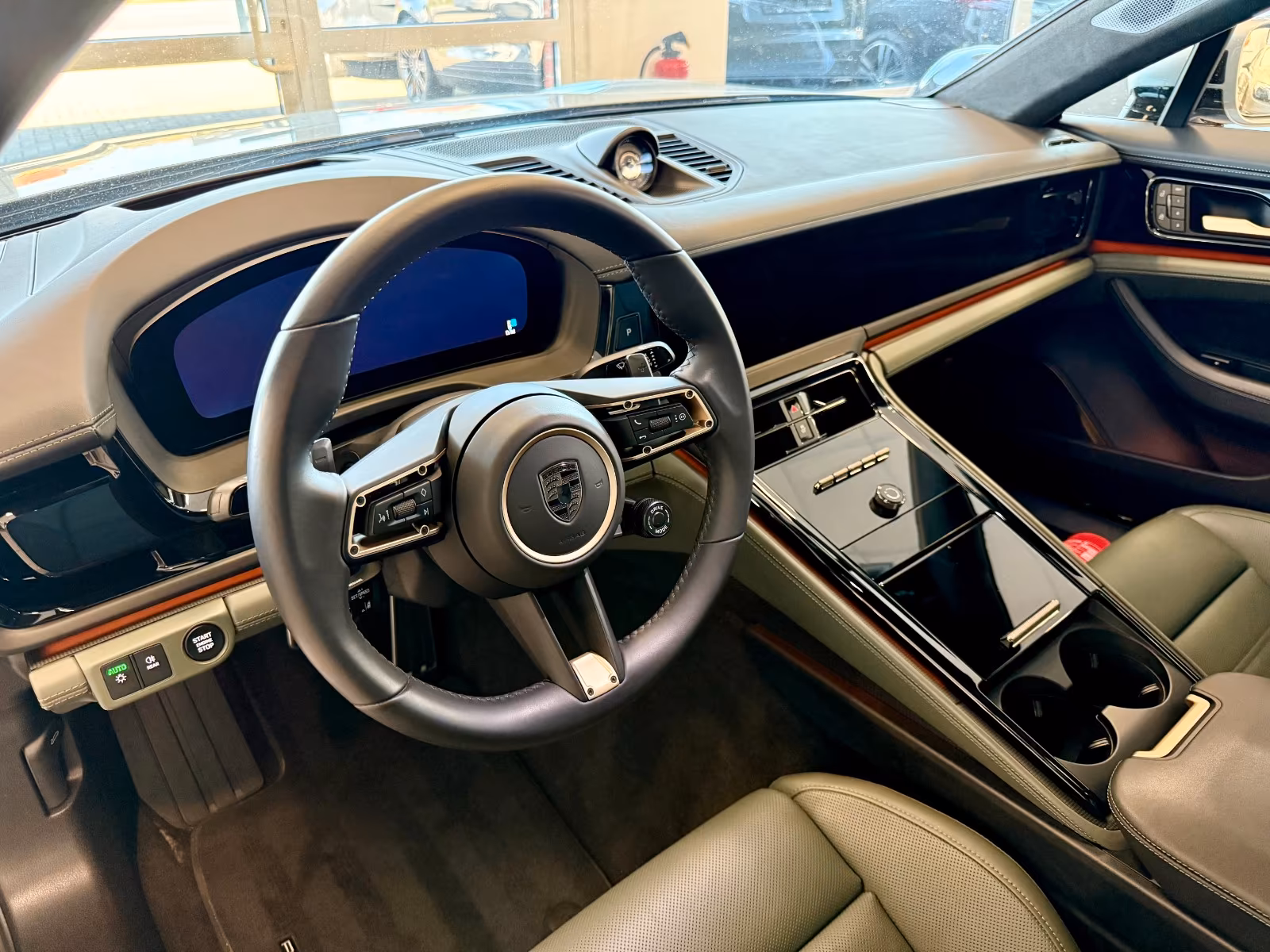 Porsche Gebrauchtwagenangebot PORSCHE PANAMERA TURBO S E-HYBRID - 1 VORBESITZER, TOP-ZUSTAND